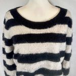 KILLSTAR  black and gray beetle crop fuzzy sweater size XXL Photo 3