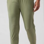 Athleta  run with it safe Olive Green Women's Jogger Pants size large no flaws Photo 1