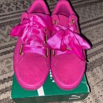 Puma Suede Heart Sneakers Photo 1