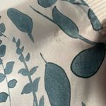 Go by go silk ICONIC go anytime tee in white blue print size medium Photo 3