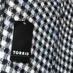 Torrid  one size gingham red stripe ruana black white ruffled edges acrylic nwt Photo 4