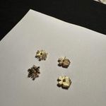 2 Avon Christmas Holiday Pierced Rhinestone Stud Earrings Snowflake Present Gold Photo 1