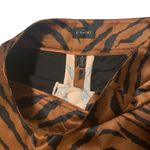 White House | Black Market | 5 Inch Satin Tiger Print Shorts No Belt Size 8 Photo 5