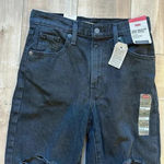 Levi's NWT  Women's High Waisted Mom Jeans, Black Destructed, 26 x 27 Photo 5