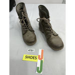 Guess Womans  Combat Boots 8.5 M Taupe Lace Up Studs/zipper Accent Lug Heel Photo 1