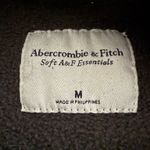 Abercrombie & Fitch Abercrombie Crewneck Photo 1