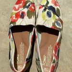 Toms floral slip ons size 7 Photo 0