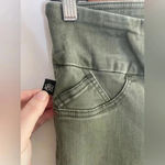 Rock & Republic  Green Jeans Size 8 Green Grommet Slimming Denim RX Fever 0099‎ Photo 1