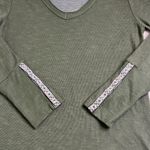 Able long sleeve snap closure cuffs v Photo 10