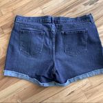 Old Navy Women’s  The Sweet Heart Cuffed Denim Jean Shorts 16 Regular Photo 1