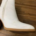 Pierre Dumas Elegant White Ankle Boots. Ladies Sz 8 boots by . Some scuffs Photo 4