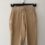 Lululemon Scuba High-Rise Jogger *Fleece 28" in Trench Beige Tan Size 0 Photo 2