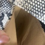 CL by Laundry  8 Photo 7