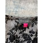 Vince Camuto  Black White Floral V Neck Button Front Blouse Large Photo 4