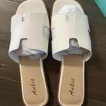 White Sandals Size 8 Photo 0