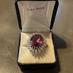 Ring with diamantés and large purple stone. Adjustable. Photo 0