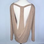 Yelete Camel Light Tan Open Back Lightweight Sweater Medium NWOT Photo 5