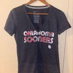 Nike Oklahoma Sooners women’s v-neck t-shirt - size large Photo 3