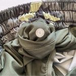 Lululemon Hotty Hot Low Rise Short 4" Heritage 365 Camo Crispin Green Size 6 Photo 5