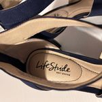 Life Stride  Giovanna 2 navy pump heel women size 11 M Photo 5