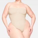 SKIMS ‎ Seamless Sculpt Strapless Thong Bodysuit Sand Size S Photo 8
