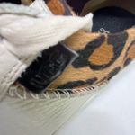 UGG  ALAMEDA LEATHER/ANIMAL PRINT SNEAKER SZ 5 PREOWNED EXCELLENT CONDITION Photo 1