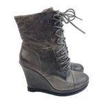 Vince Camuto Suni Ankle Booties Womens Size 5.5 Gray Leather Lace Up Eyelet Photo 2