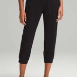 Lululemon Soft Jersey Classic-Fit Mid-Rise Cropped Jogger Photo 2