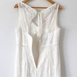 Galina Sleeveless V Photo 5