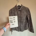 Talbots Leopard Print Button-Down Shirt – Stretch Cotton – Size M (Bust 38) Photo 1