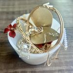 Mystery Jewelry Jar: Golden Tones Feminine Elegance Photo 2