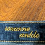 7 For All Mankind Medium Blue Cropped Jeans Raw Hem Size 28 Photo 3