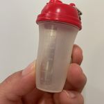 Vintage Tupperware Mini Key Chain Quick Shake
Cup Tumbler Lid Pill Container Red Photo 7