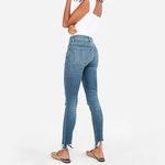 EXPRESS ✨ MID RISE RIPPED RAW HEM CROPPED JEAN LIGHT WASH SZ 8 LEGGINGS✨ Photo 2