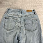 Hollister  Ultra High Rise Distressed Light Wash Dad Jeans Size 25 EUC Photo 5