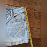 Alice + Olivia Maggie Mr Vintage Cuffed Shorts 27 4 Light Wash S Denim Jean Photo 8