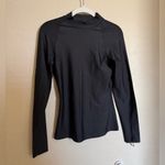Lululemon  waterside UVP long-sleeve rash guard top sz medium black swim surf Photo 3