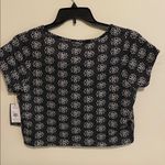 Volcom Black and White Floral Crop Top
Daisie babie top Xl new with tags Photo 5