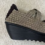 Bernie Mev Like New Stretch Wedges Gold Size 9.5 - 10 Photo 3