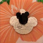 Disney Duffy wearing Goofy hat trading pin Photo 1