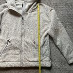 The North Face  Woman's Medium White/Light Heathered Gray‎ Sherpa Jacket Full Zip Photo 4