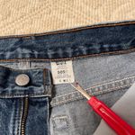 Levi's Levi’s women’s 505 low rise straight vintage medium/dark wash jeans. Sz 8 Mis L. Photo 4