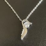White crystal angel wing necklace Photo 1