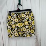 Motel Women’s XS Floral Flower Black Mini Skirt Photo 2