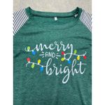Merry And Bright Christmas Tee Womens Medium Green Leopard Stripe Raglan Holiday Photo 1