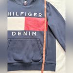 Tommy Hilfiger Women’s Hoodie Size M –Iconic Red & White Logo Hooded Sweatshirt Photo 12