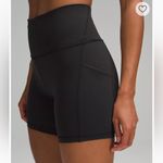 Lululemon NWT Wunder Train High-Rise Short with Pockets 6" / BLACK Photo 4