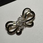 Rhinestone Swirly Ribbon / Bow Two Tone Brooch Pin Photo 6