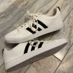 Adidas NEW women's size 10 black/white VS Advantage sneakers Photo 3