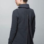 Lululemon En Route Jacket - size 6 Photo 1